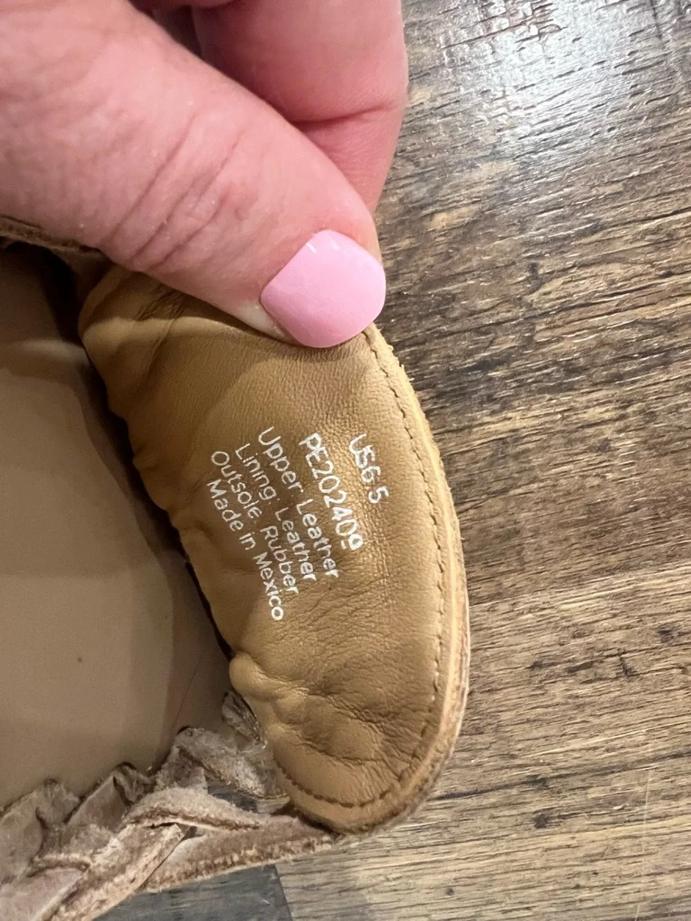 Nisolo Huarache Sandals in the almond tan color 6.5 - Picture 3 of 4